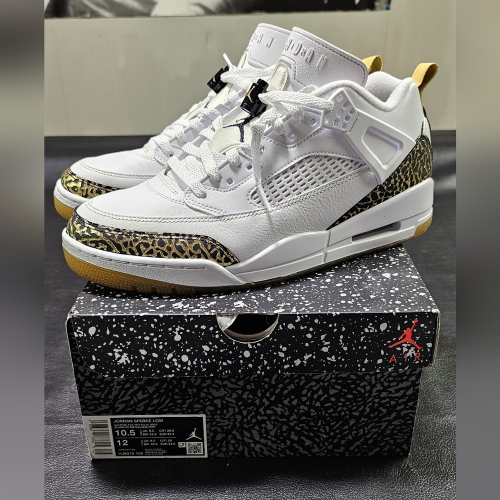 Jordan Spizike Low White Black Metallic Gold